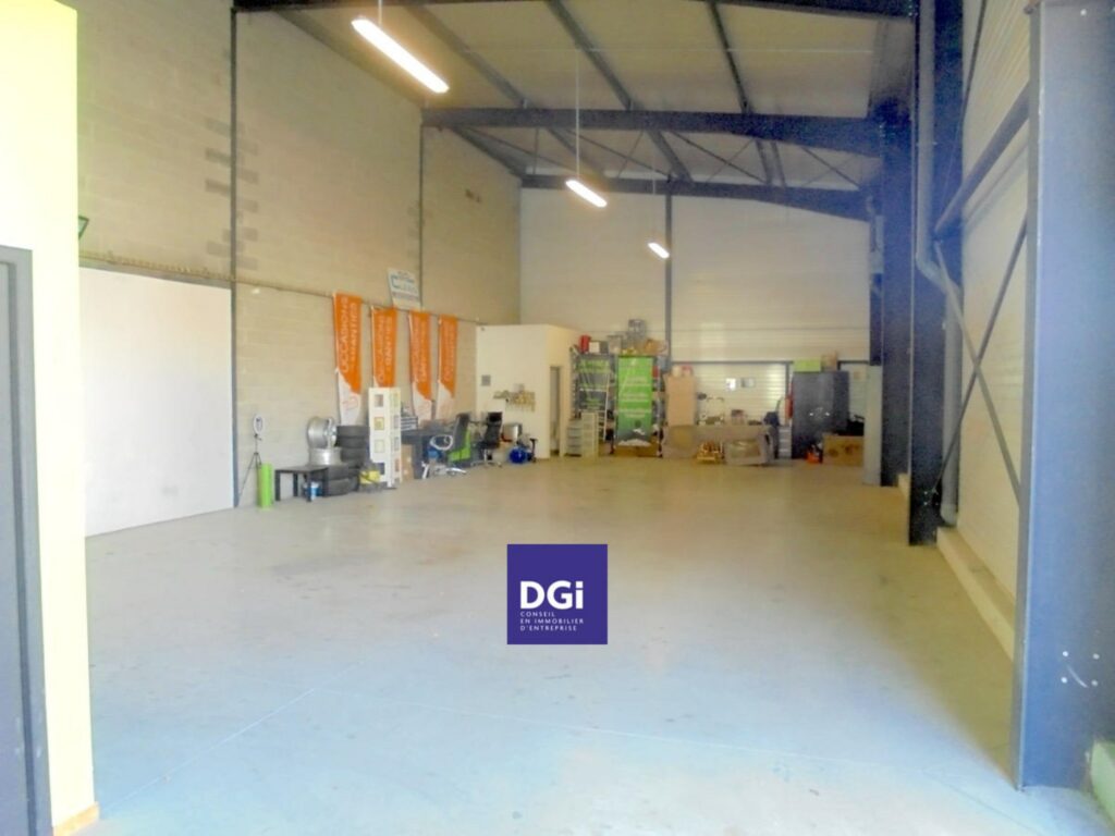 location local commercial nimes