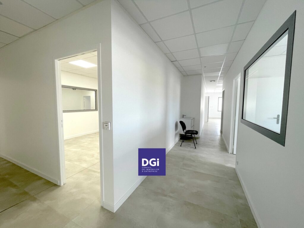 bureaux a louer nimes