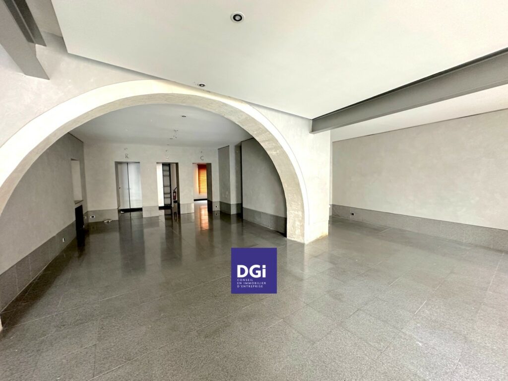 bureaux design a louer nimes