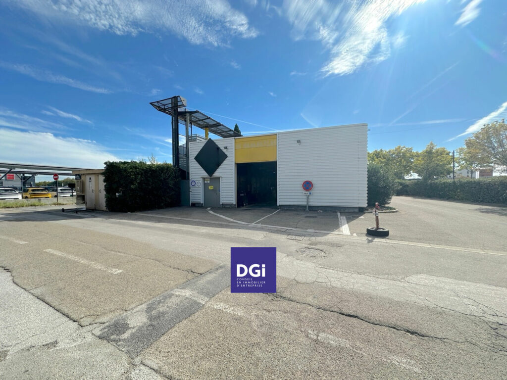 louer commerce atelier km delta nimes