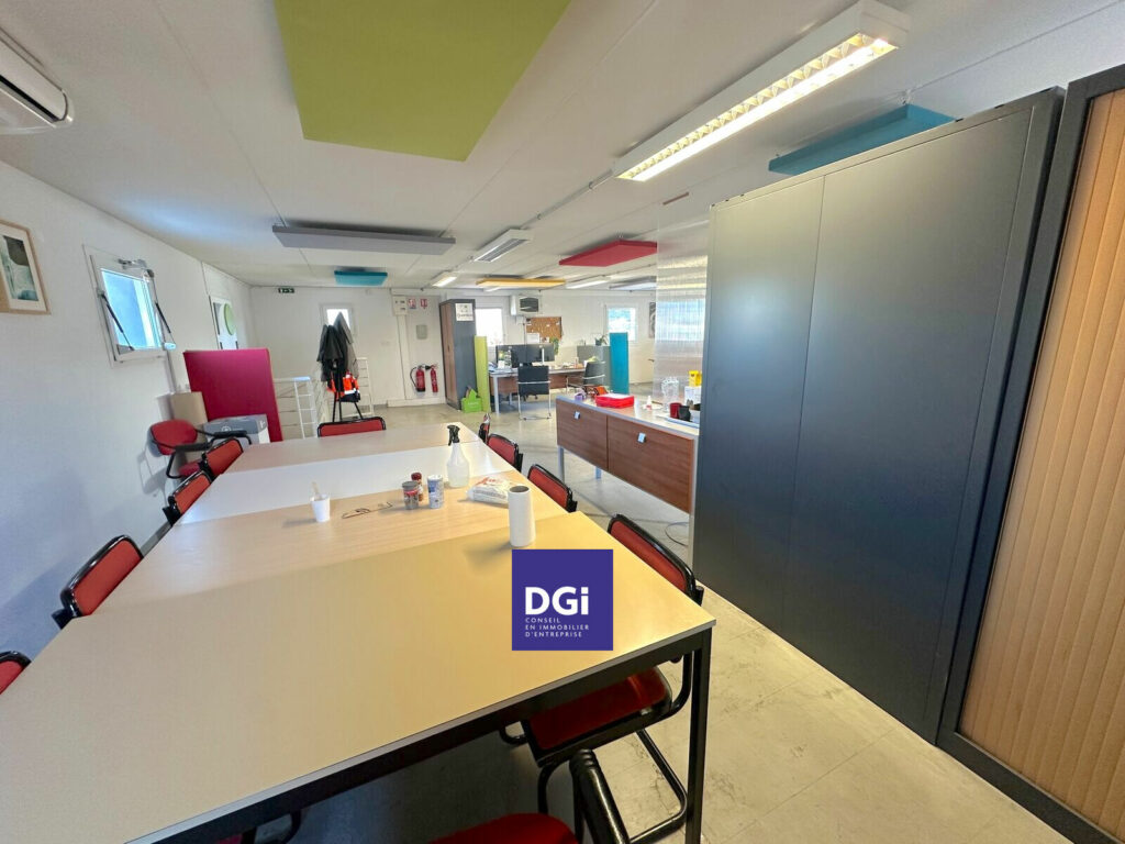 a vendre bureau nimes