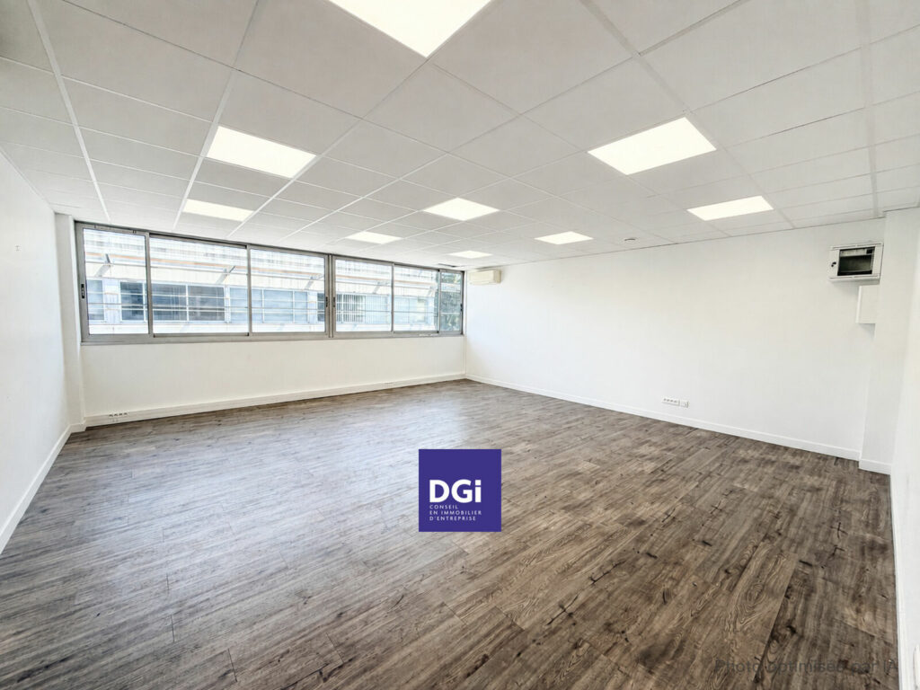 A LOUER, Bureaux à NIMES – 2153920-0L