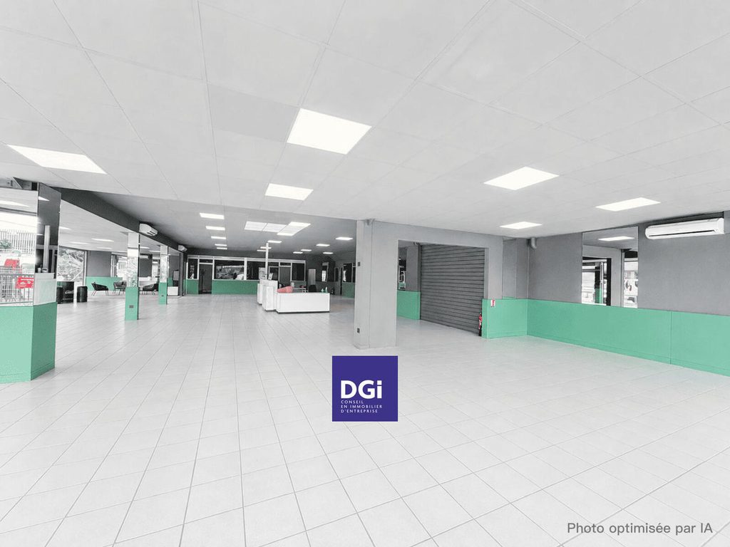 showroom commercial à louer Nîmes