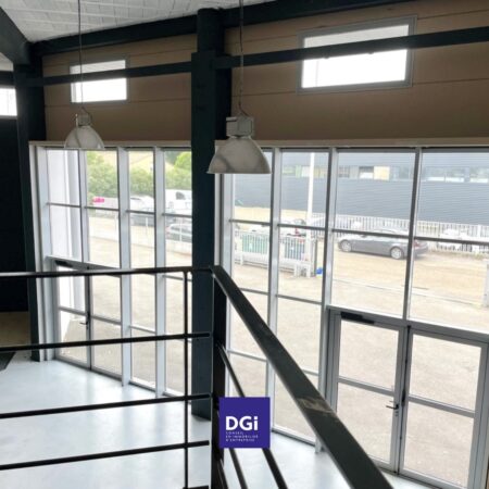 showroom a louer nimes