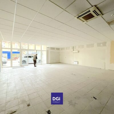 A LOUER, Locaux commerciaux à NIMES – 1277118-0L