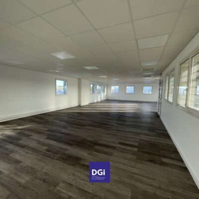 A LOUER, Bureaux à NIMES – 1403212-0L