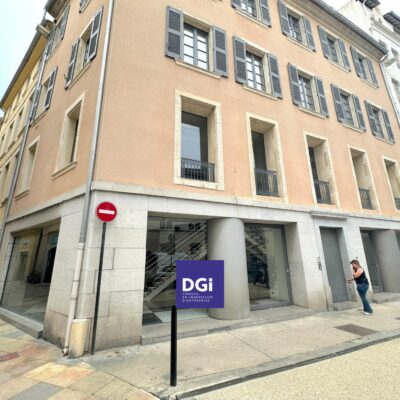A LOUER, Locaux commerciaux à NIMES – 1402830-0L