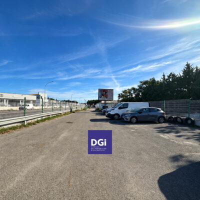 A LOUER, Locaux d&rsquo;activités à NIMES – 2139134-0L