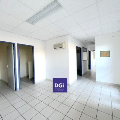 A LOUER, Bureaux à NIMES – 1336947-0L