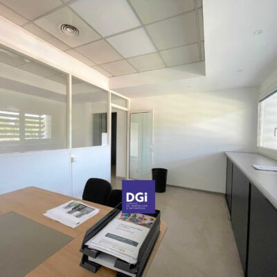 A VENDRE OU A LOUER, Bureaux à NIMES – 1120959-0