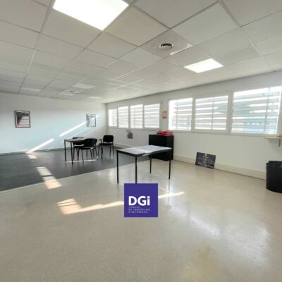 A LOUER, Bureaux à NIMES – 1120959-0L