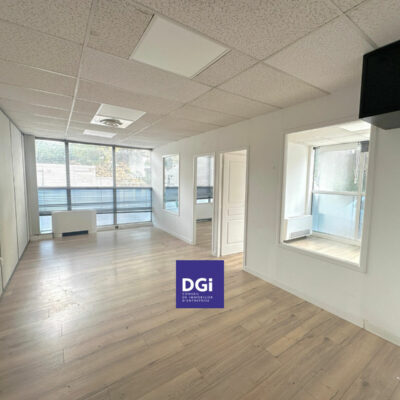 A LOUER, Bureaux à NIMES – 1416081-0L