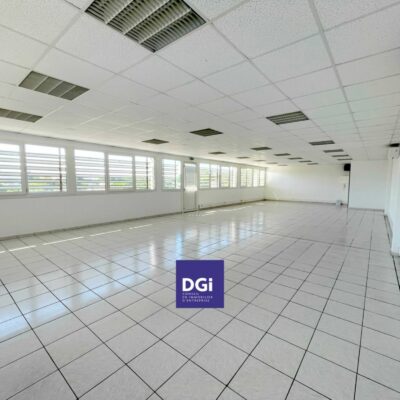 A LOUER, Bureaux à NIMES – 1385669-0L